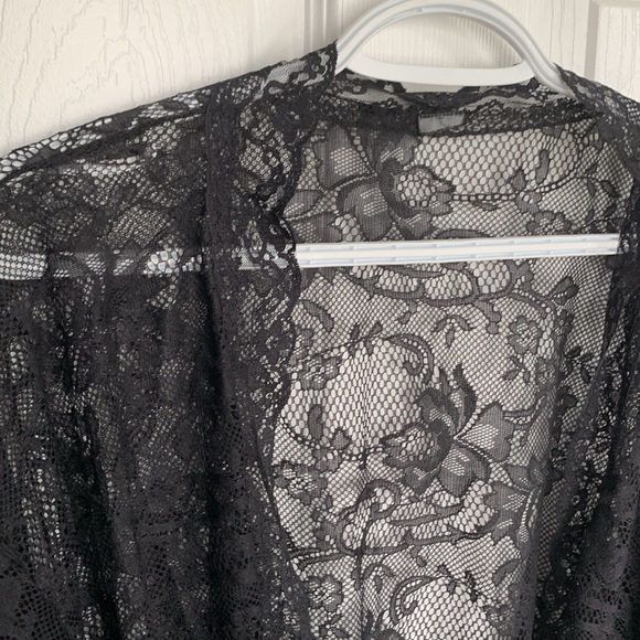Lovehoney Plus Size Flaunt Me Floral Lace Robe Black One Size Queen - Picture 5 of 13